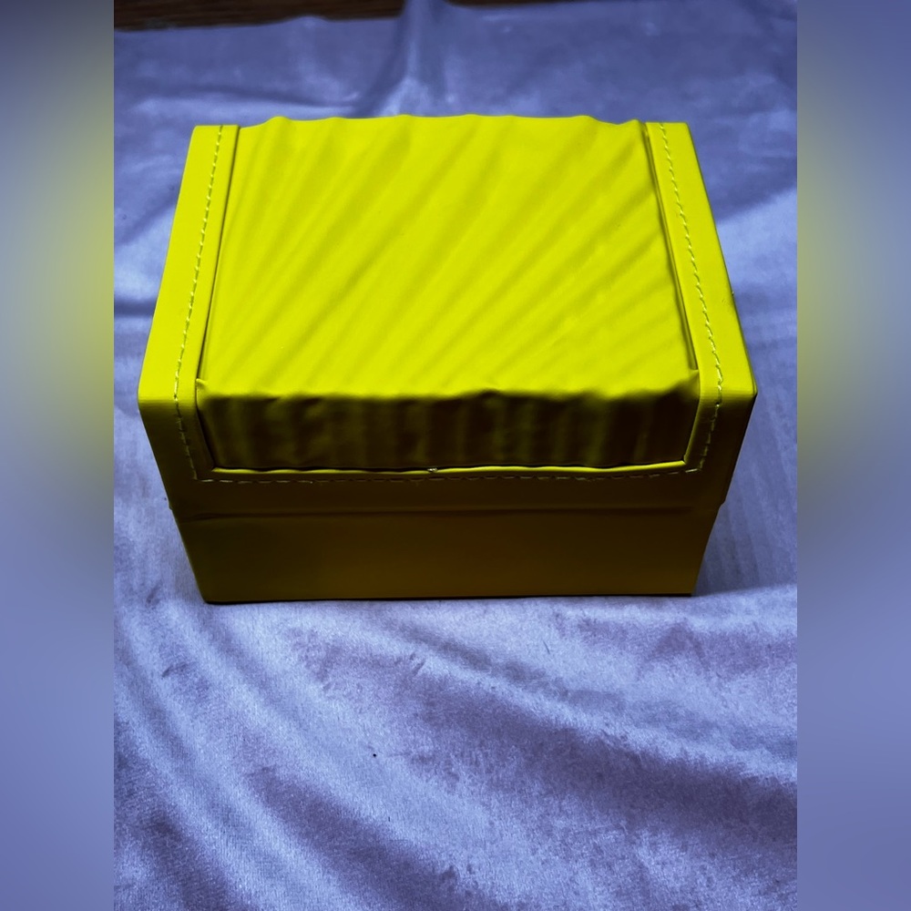Empty Invicta Yellow Watch Storage Box - Picture 3 of 5